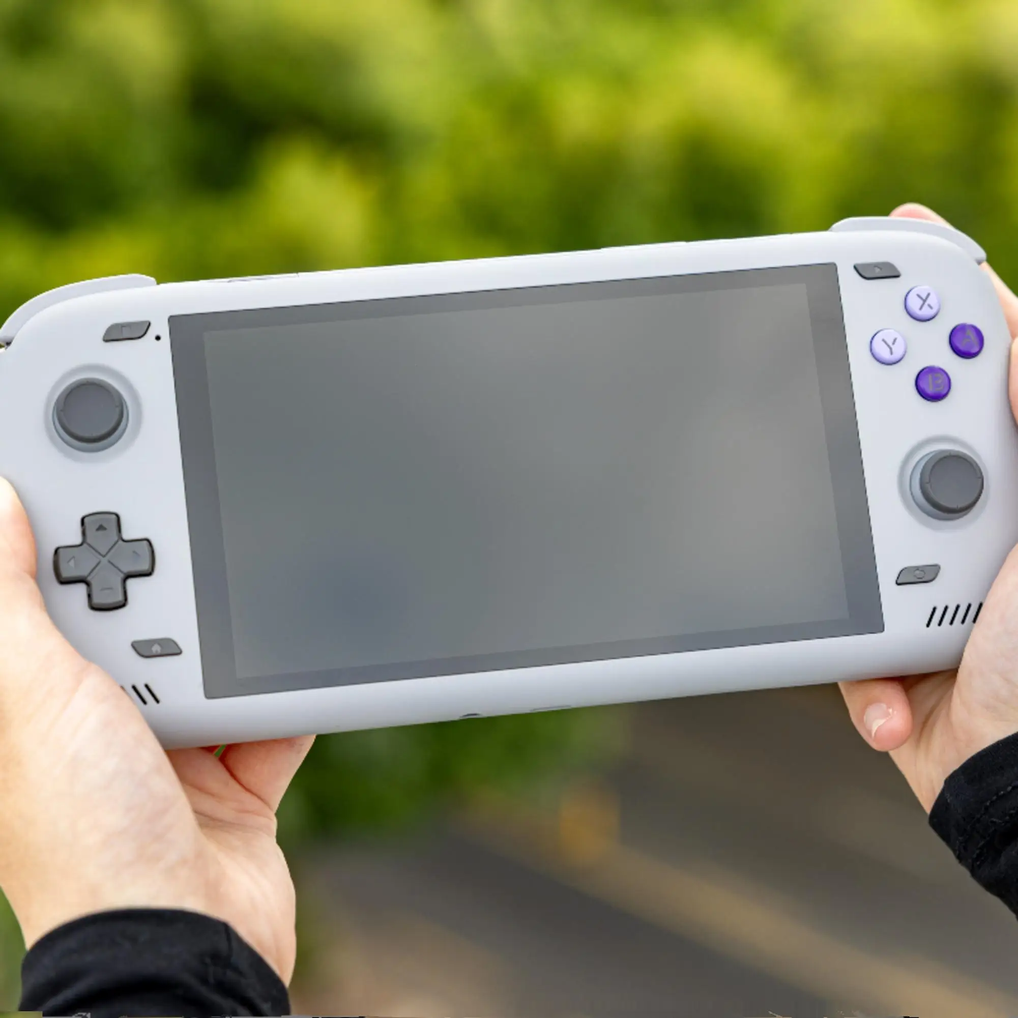 Consola de Juegos Portátil Ayn - Gaming Console Windows reseña y precio